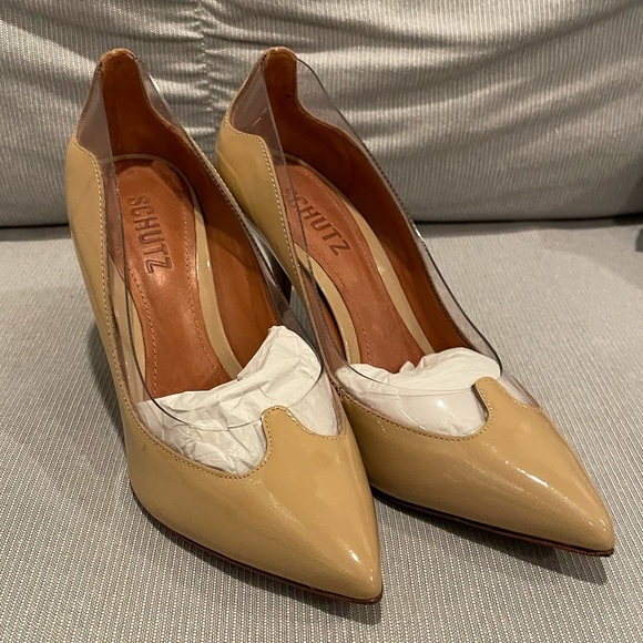 NEW Schutz Tan Patent Clear Scalloped Border Pointed High Heels 6 - Picture 3 of 16